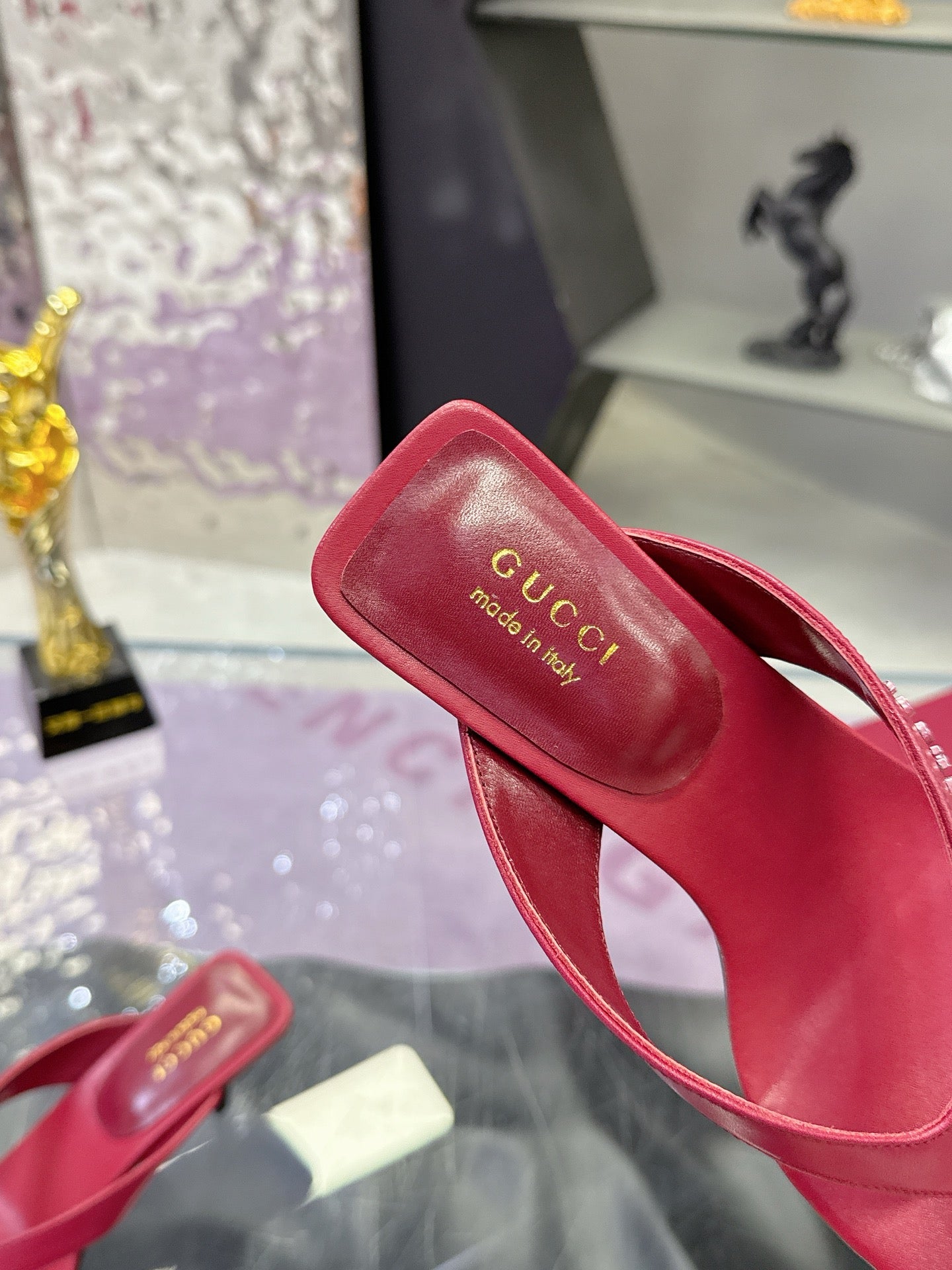 GUCCI 26S THONG KITTEN HEEL SANDALS 55MM IN BURGUNDY RED CALFSKIN