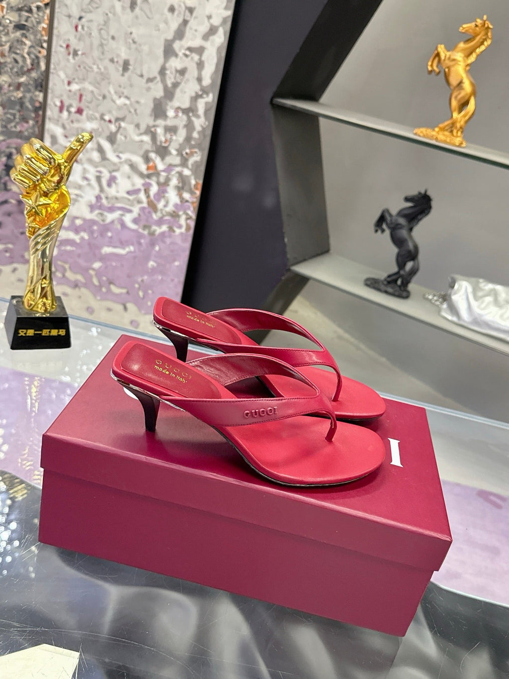 GUCCI 26S THONG KITTEN HEEL SANDALS 55MM IN BURGUNDY RED CALFSKIN