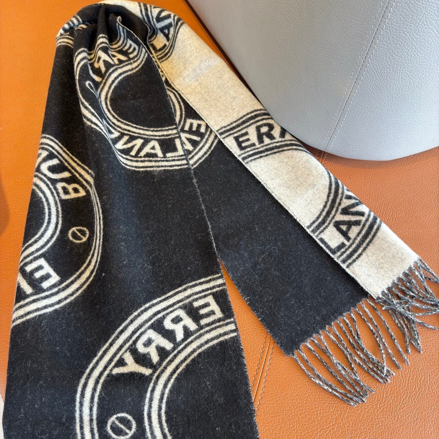 BURBERRY 26S SCARF 168CM IN CASHMERE 171837