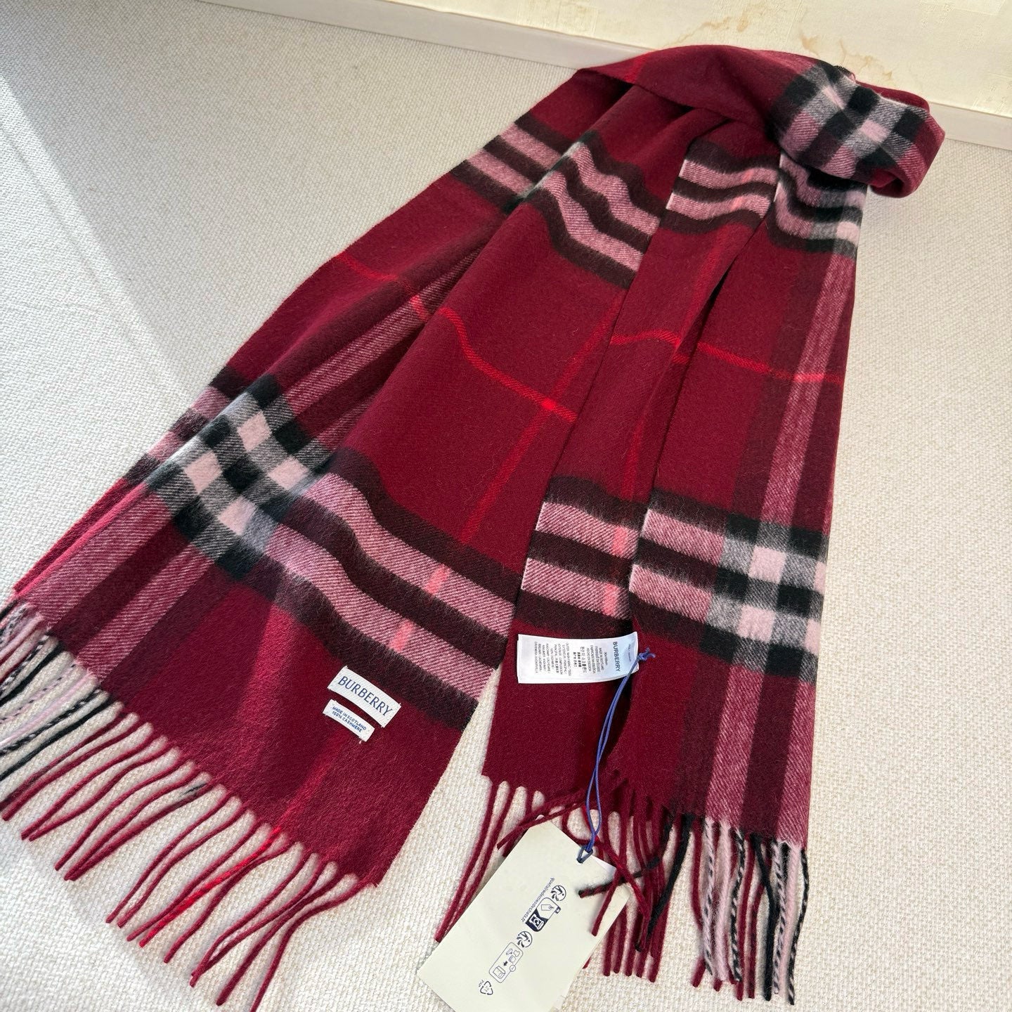 BURBERRY 26S SCARF 168CM IN CASHMERE 202515