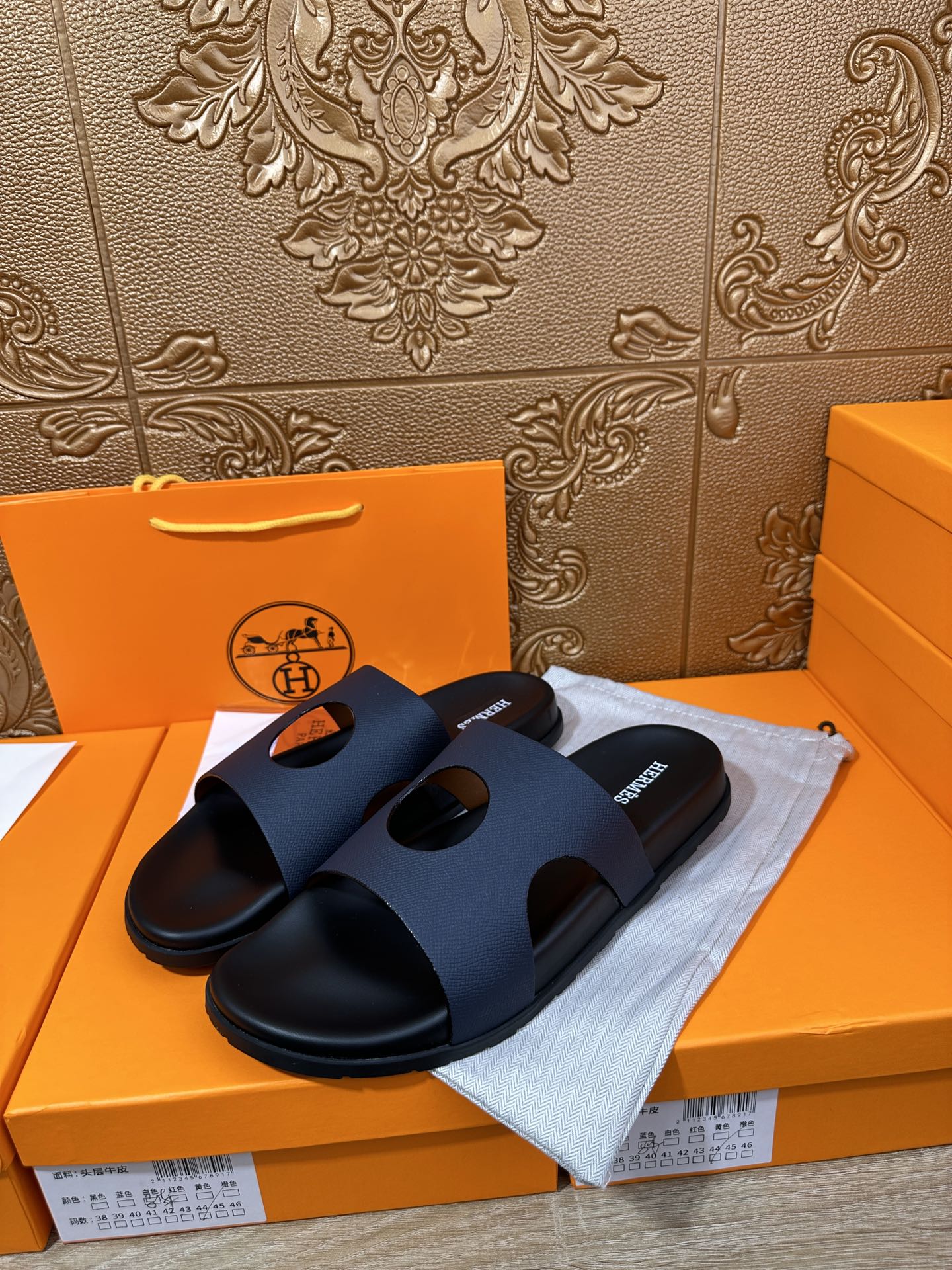 HM CIRCLE CUT SANDAL PRUSSIAN BLUE CALFSKIN