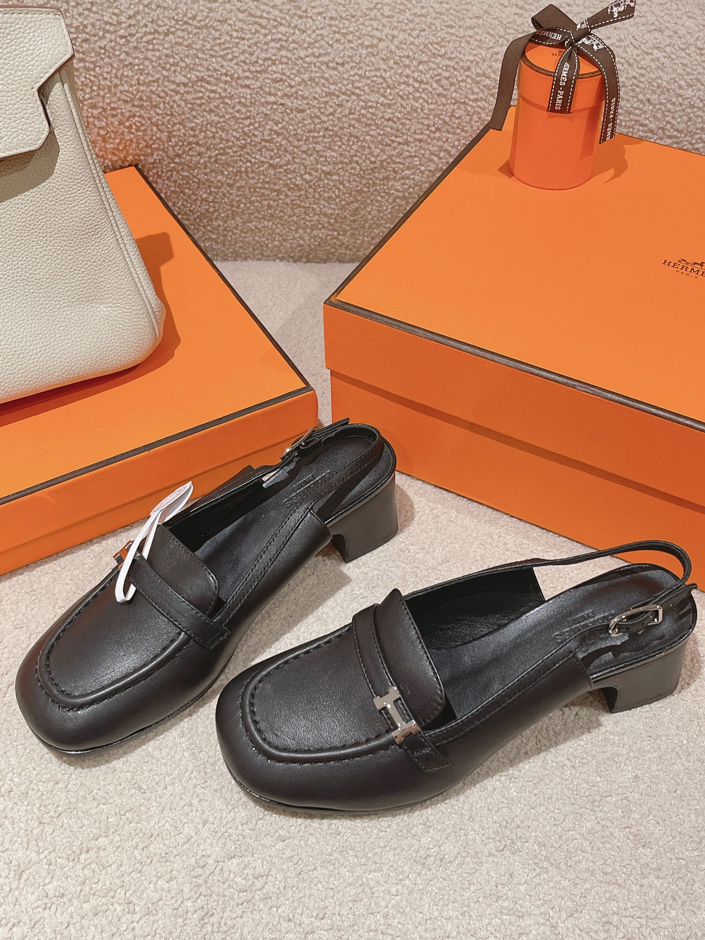 INFINIE 50 PUMP BLACK LAMBSKIN