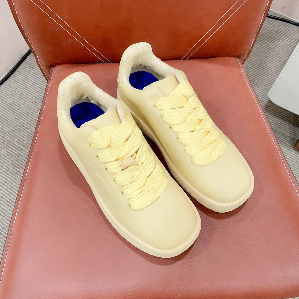 BURBERRY 26S LACE UP SNEAKERS IN LIGHT YELLOW CALFSKIN