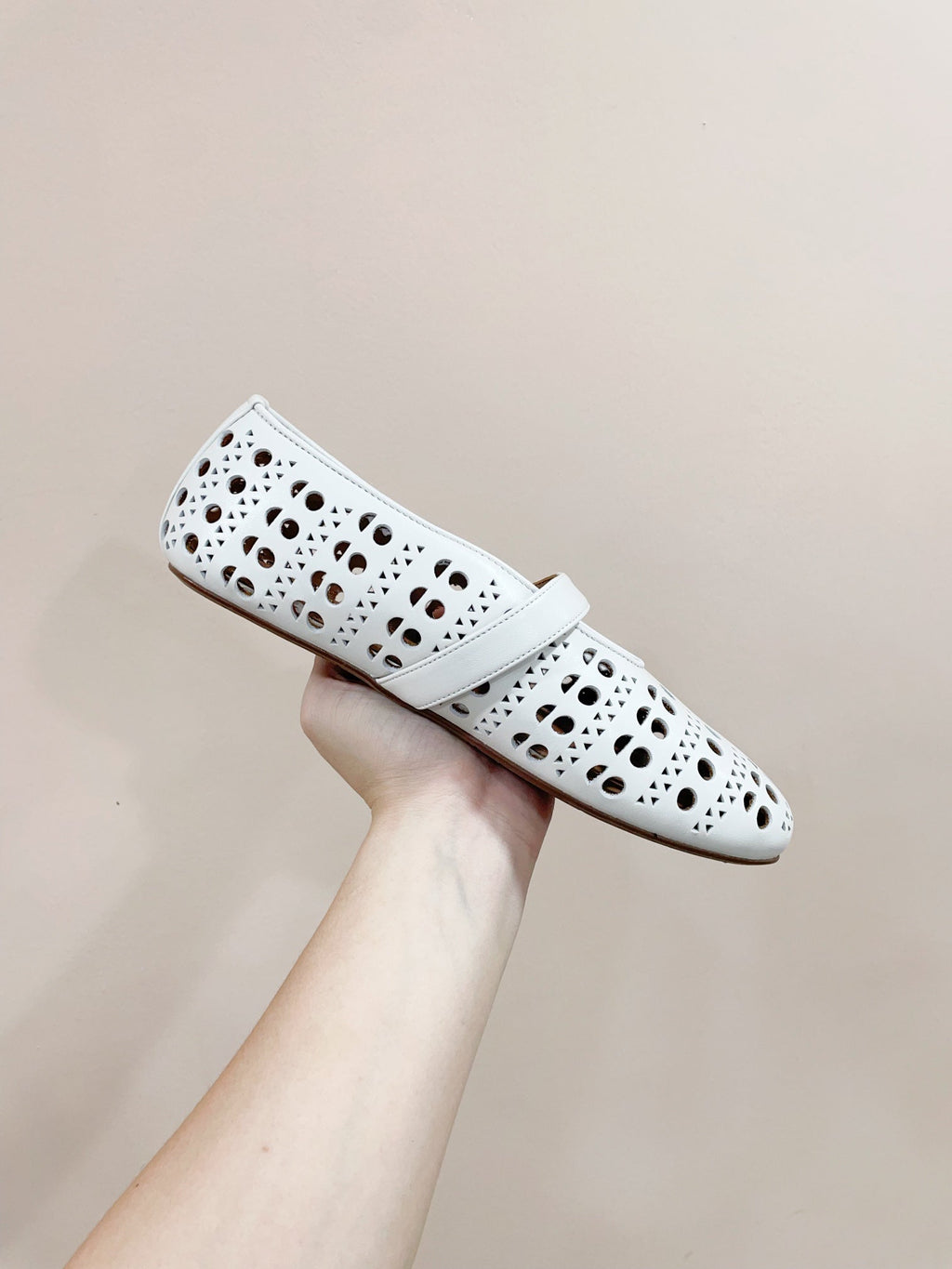 ALAIA HOLLOW BALLET FLAT IN WHITE LAMBSKIN