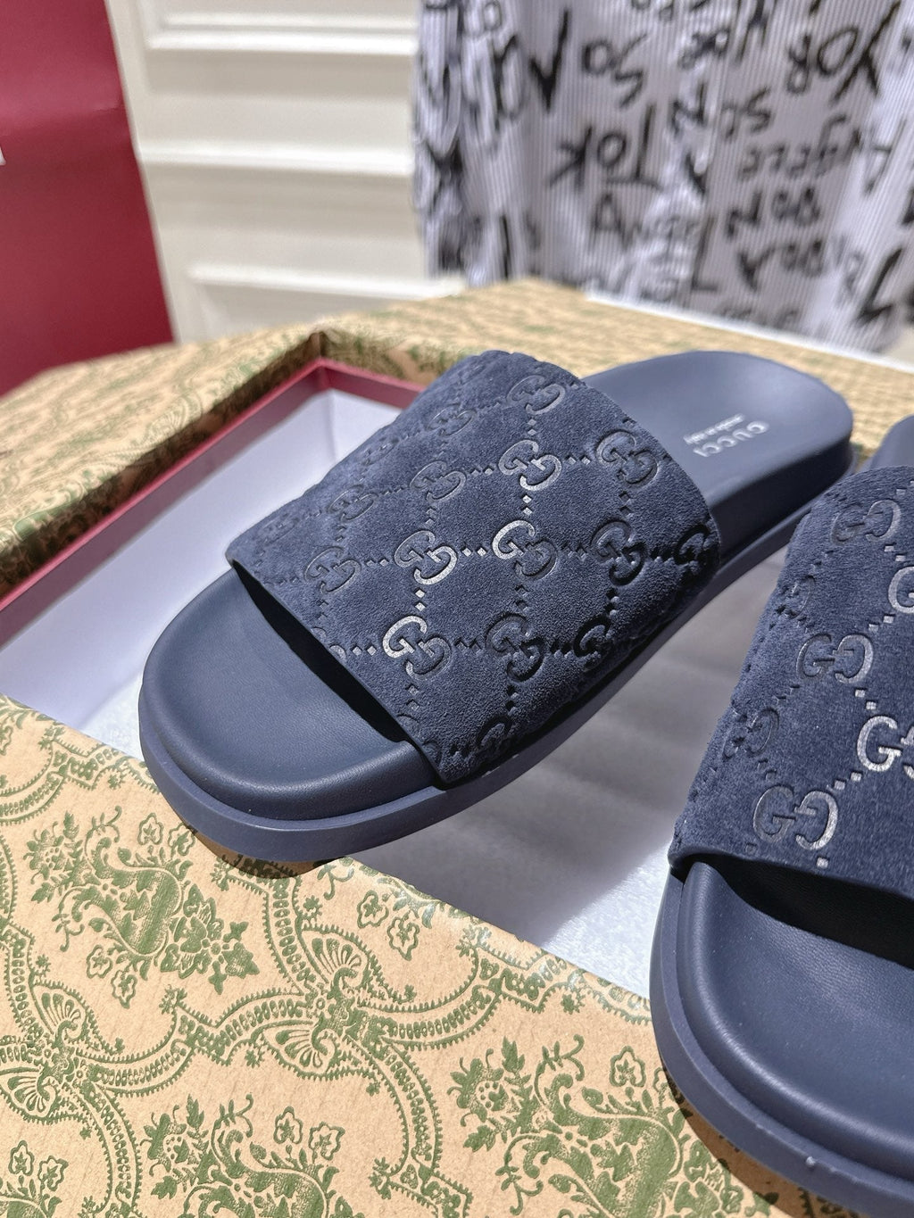 GG SLIDES IN NAVY BLUE SUEDE WITH EMBOSSED LOGO STYLE 4