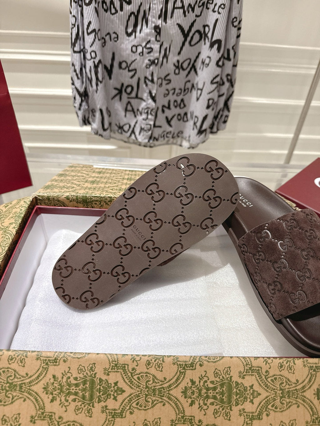 GG SLIDES IN DARK BROWN SUEDE WITH EMBOSSED LOGO STYLE 1