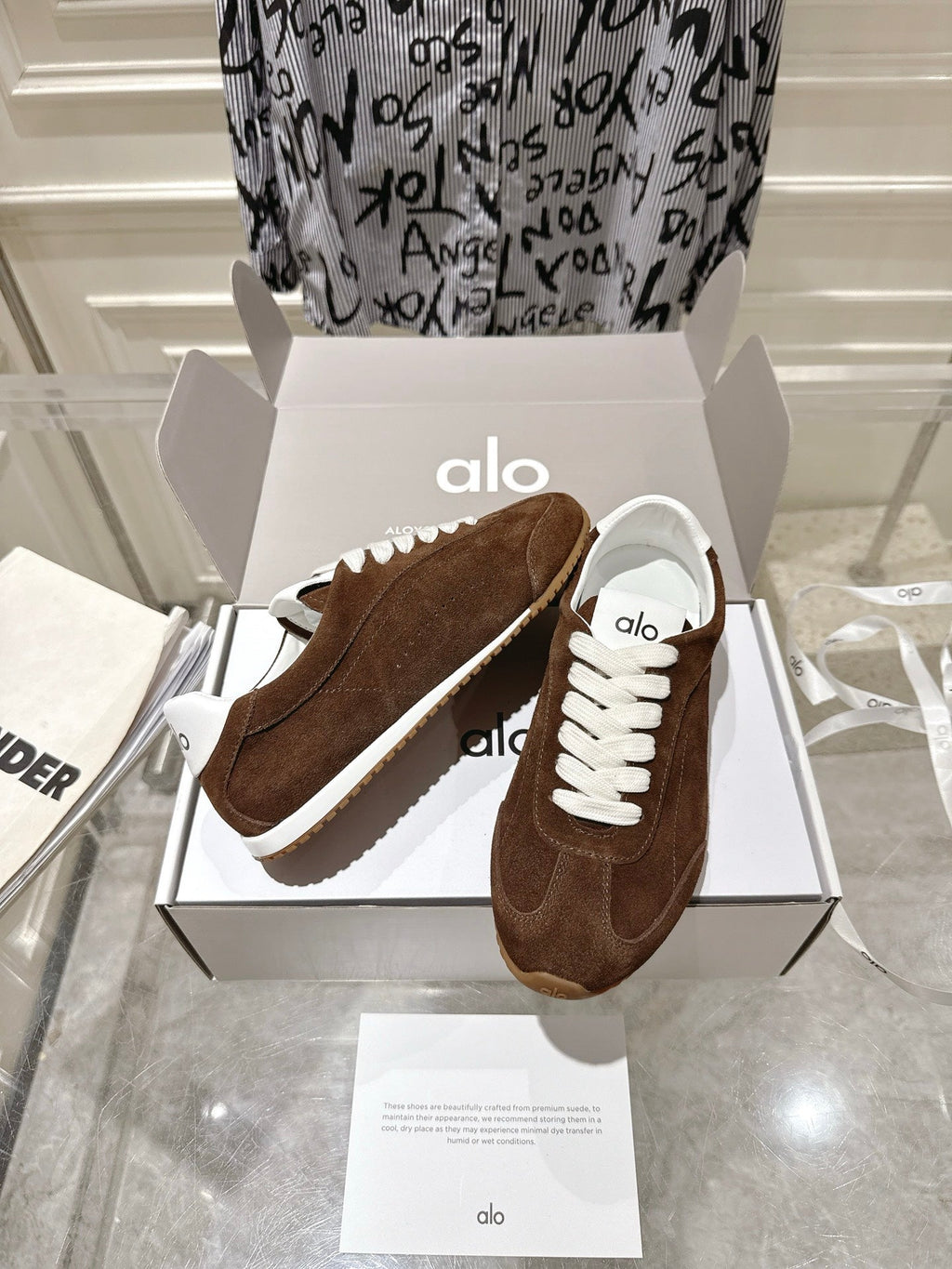 ALO 25S SUNSET SNEAKER IN DARK BROWN SUEDE