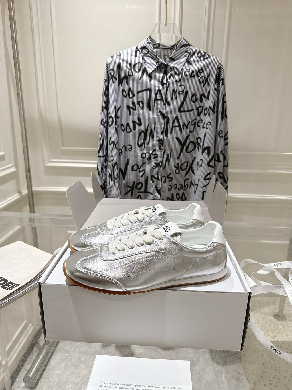 ALO 25S SUNSET SNEAKER IN SILVER LAMBSKIN