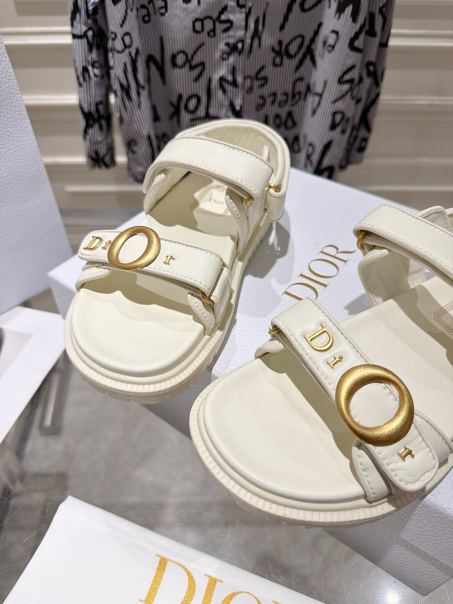 DIOR 26S VELCRO SANDALS IN OFF WHITE CALFSKIN
