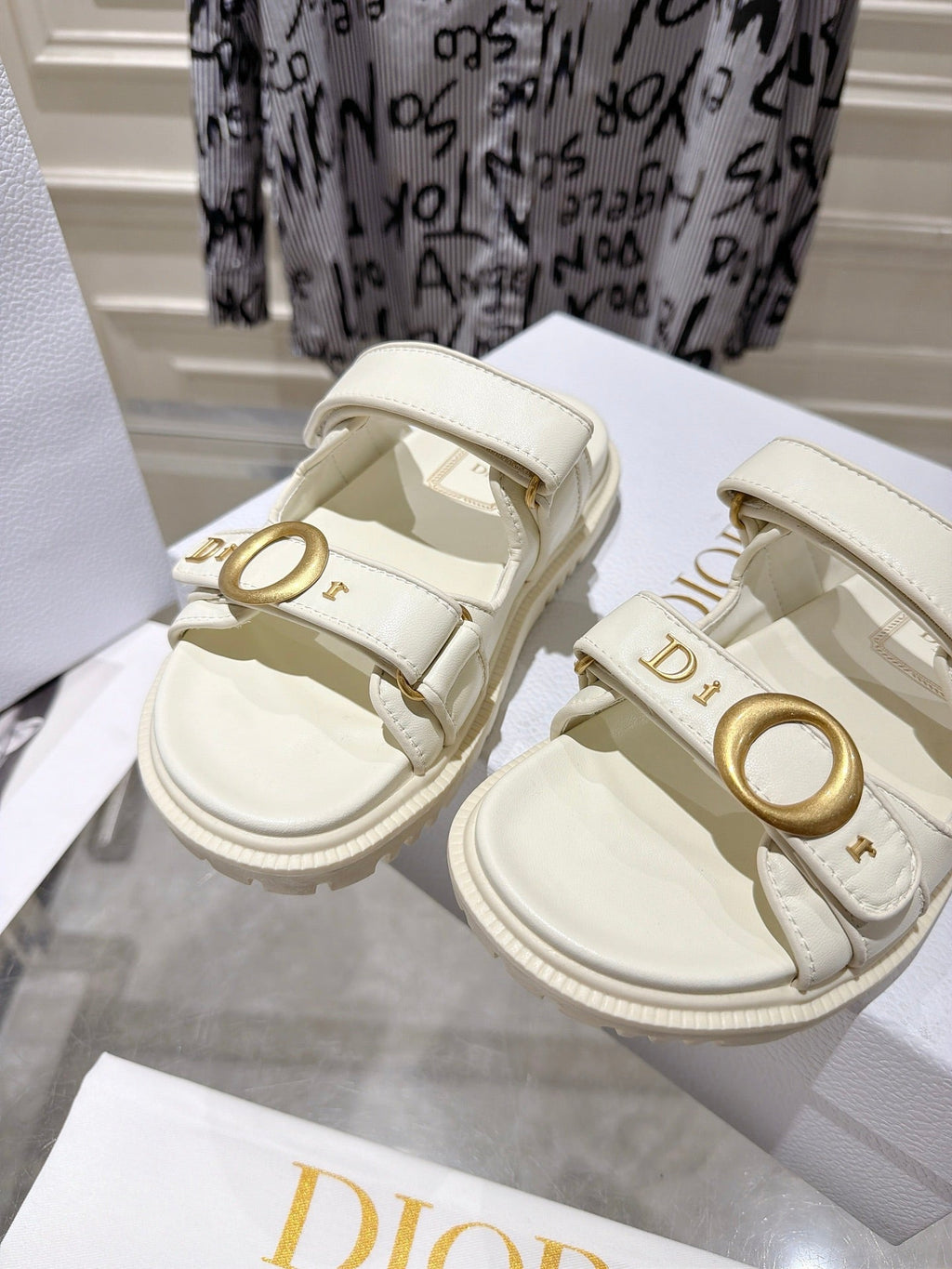 DIOR 26S SANDALS IN OFF WHITE CALFSKIN