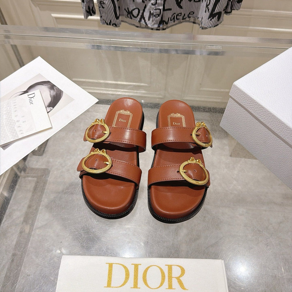 DIOR 26S MEDAILLON BUCKLE SLIDE IN BROWN CALFSKIN