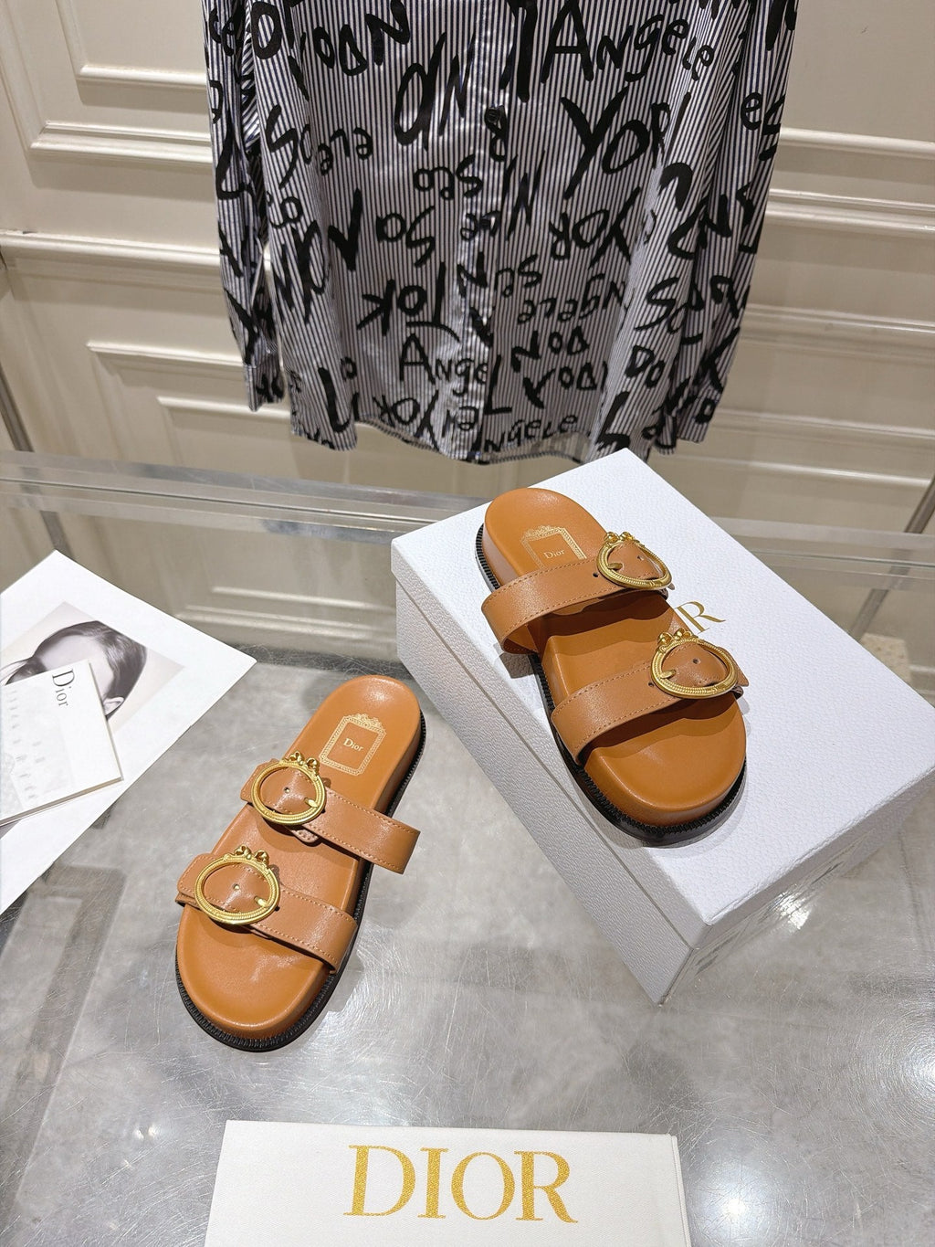 DIOR 26S MEDAILLON BUCKLE SLIDE IN SADDLE BROWN CALFSKIN