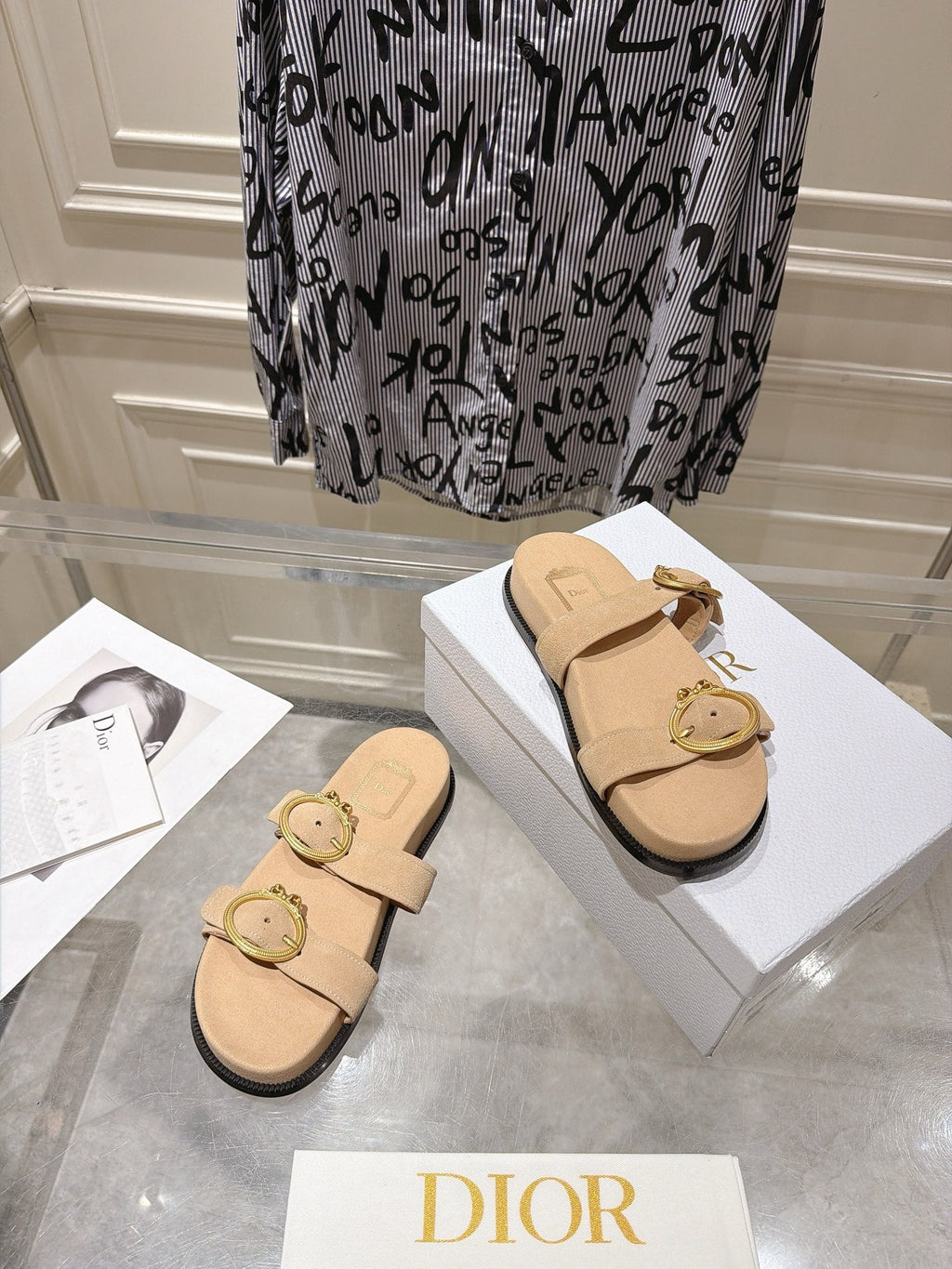 DIOR 26S MEDAILLON BUCKLE SLIDE IN SAND BEIGE SUEDE