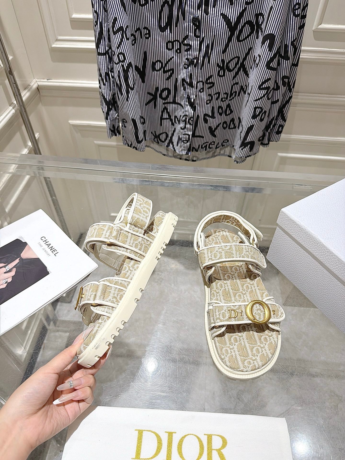 DIOR 26S VELCRO SANDALS IN LIGHT BEIGE OBLIQUE CANVAS