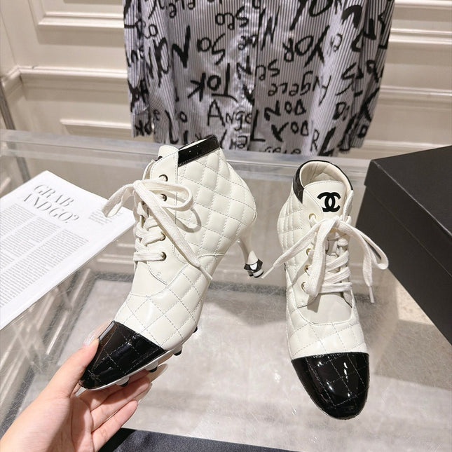 CHANEL 26S HIGH HEEL KNEE HIGH BOOTS 70 MM IN WHITE LAMBSKIN AND BLACK PATENT CALFSKIN
