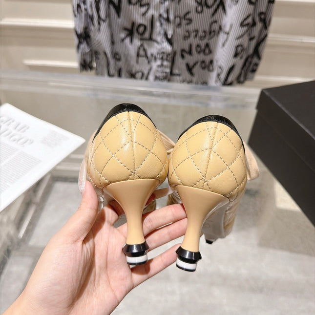 CHANEL 26S HIGH HEEL ANKLE BOOTS 70 MM IN BEIGE LAMBSKIN AND BLACK PATENT CALFSKIN