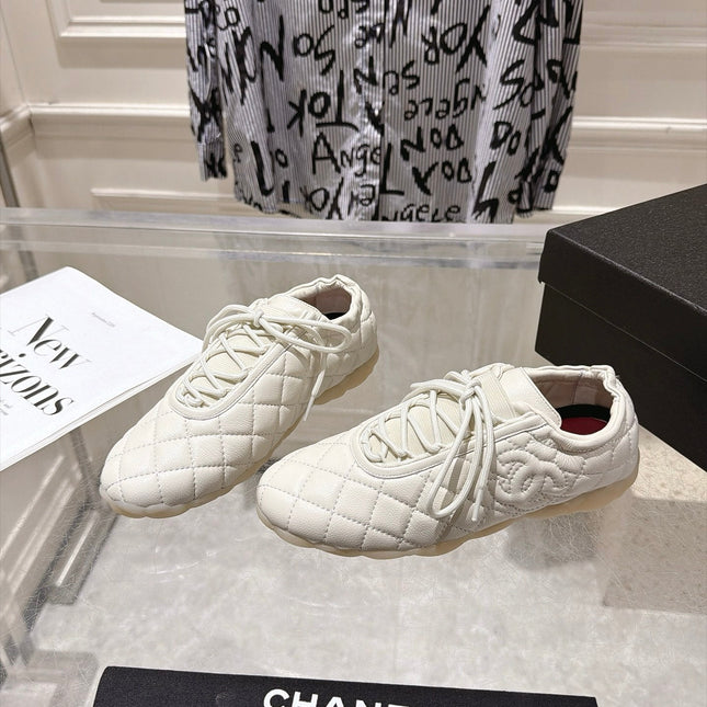 CHANEL 26S LACE UP SNEAKERS IN WHITE LAMBSKIN DIAMOND QUILTING