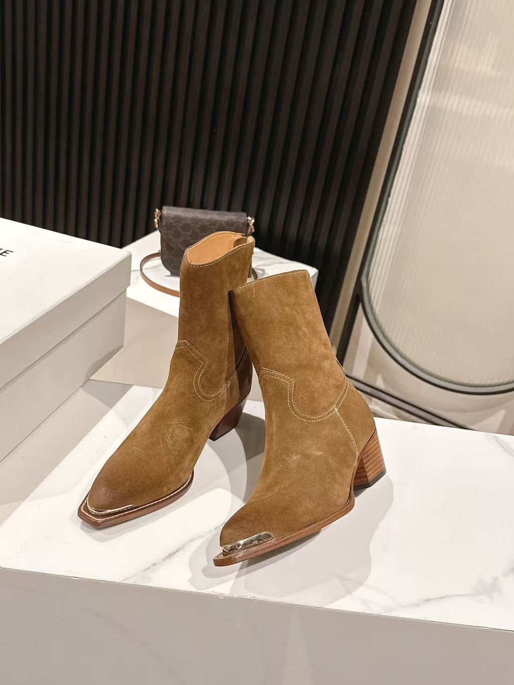 CELINE 25S CHELSEA BOOTS CLASSIC 45MM IN BROWN SUEDE