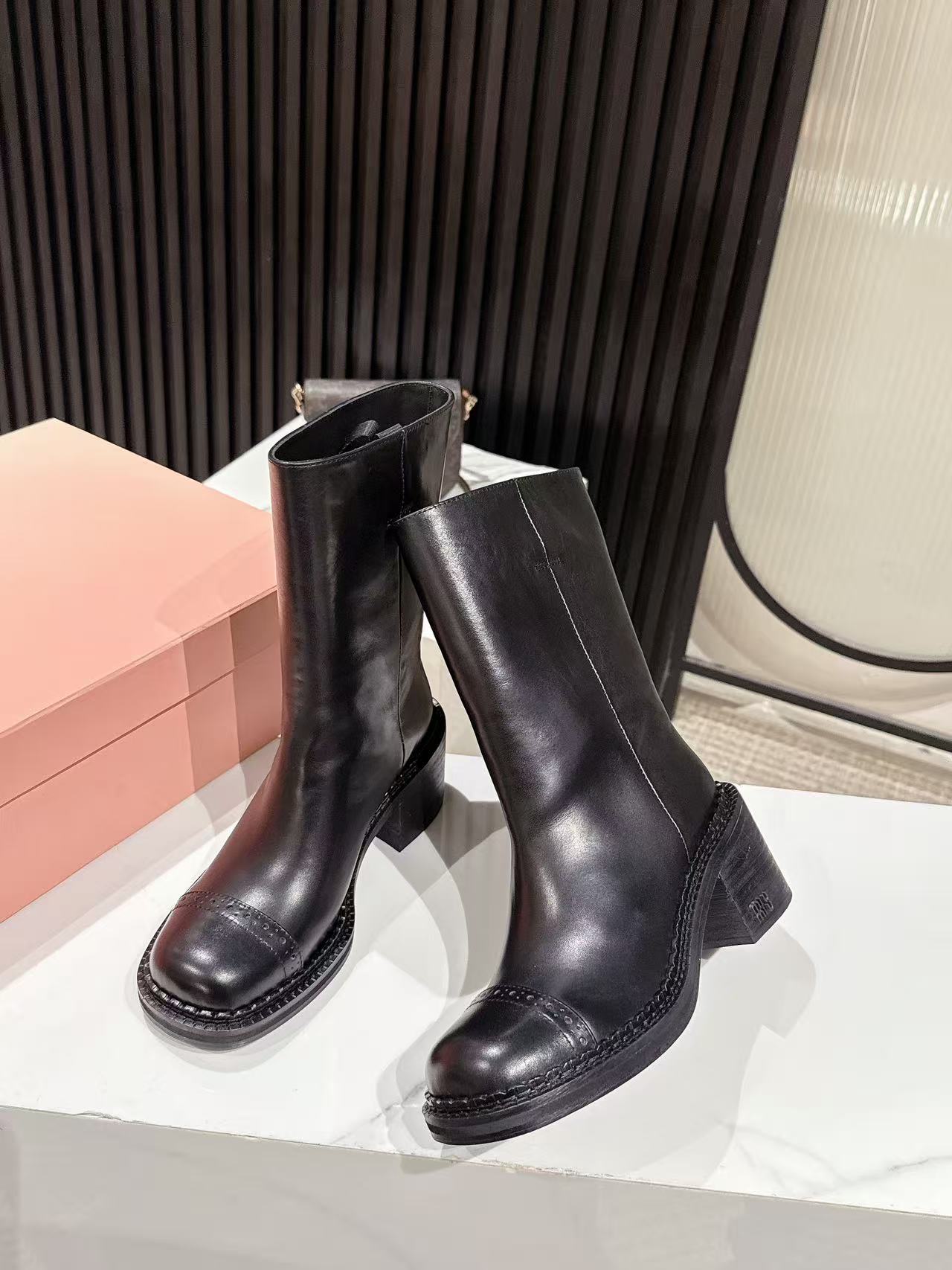 MIUMIU 26S PLATFORM HIGH-HEEL BOOTS 50MM IN BLACK GLOSSY CALFSKIN