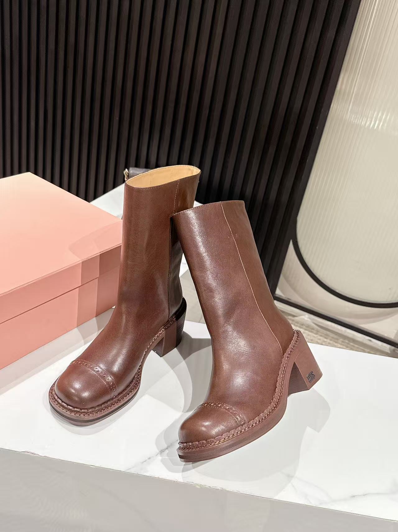 MIUMIU 26S PLATFORM HIGH-HEEL BOOTS 50MM IN BROWN GLOSSY CALFSKIN