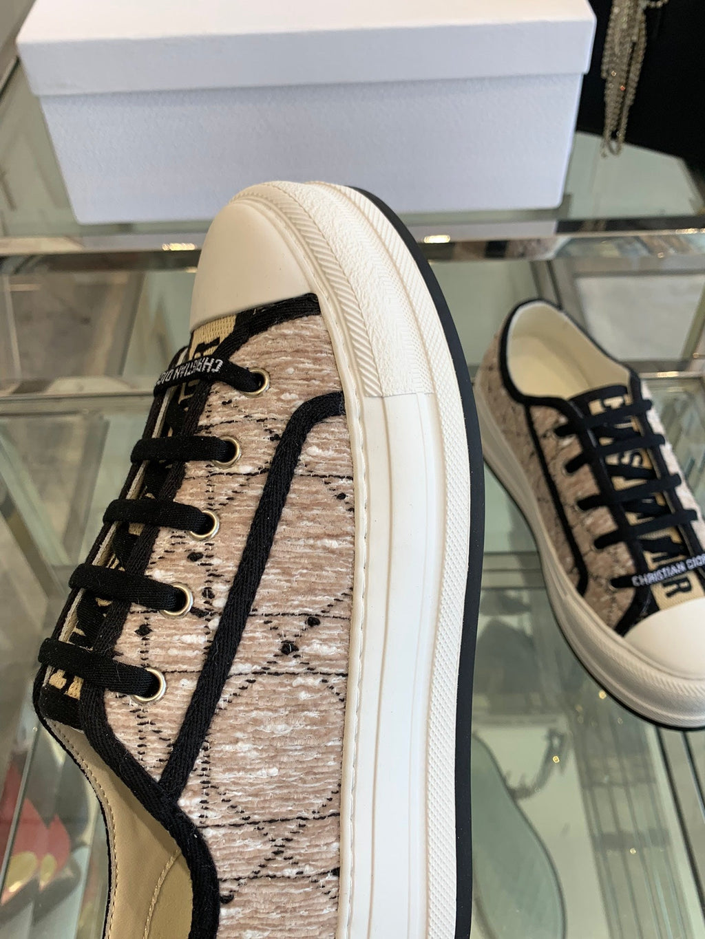 WALK'N PLATFORM SNEAKER BEIGE AND BLACK CANNAGE TWEED
