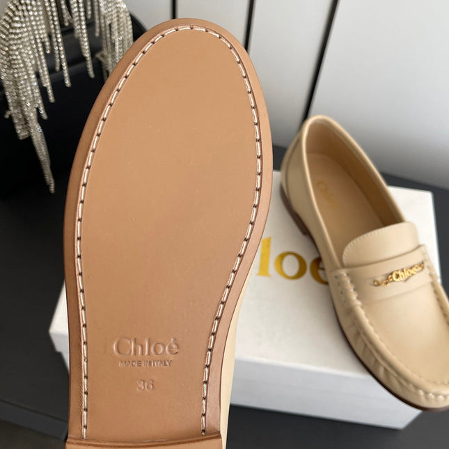 CHLOÉ 26S LOAFERS IN BEIGE CALFSKIN