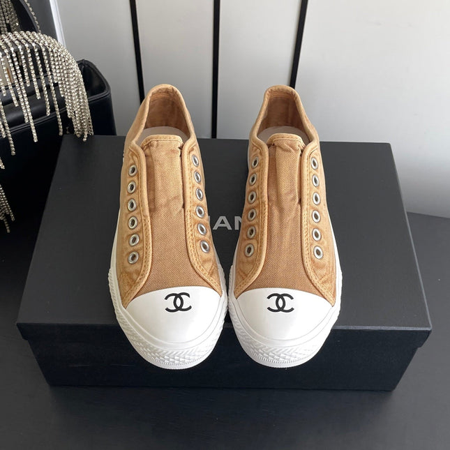 CHANEL 26S LOW TOP IN BEIGE CANVAS