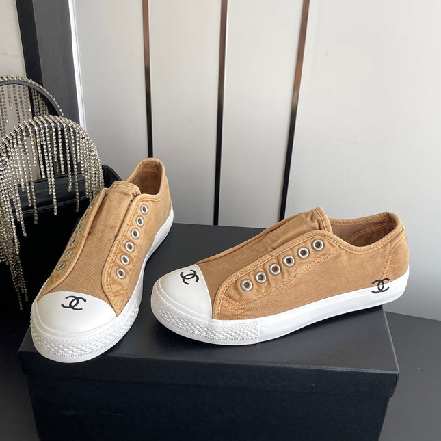 CHANEL 26S LOW TOP IN BEIGE CANVAS