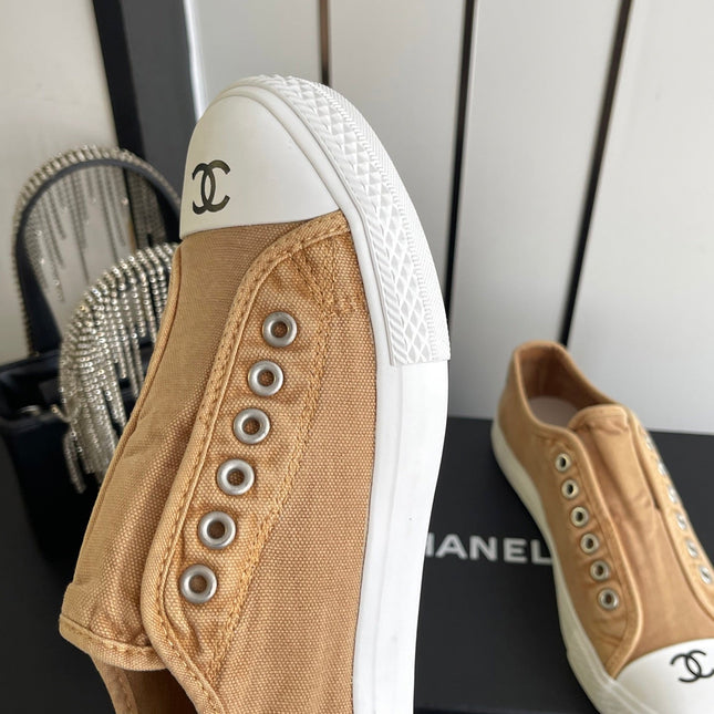 CHANEL 26S LOW TOP IN BEIGE CANVAS