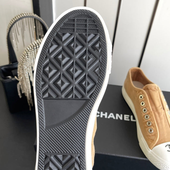 CHANEL 26S LOW TOP IN BEIGE CANVAS