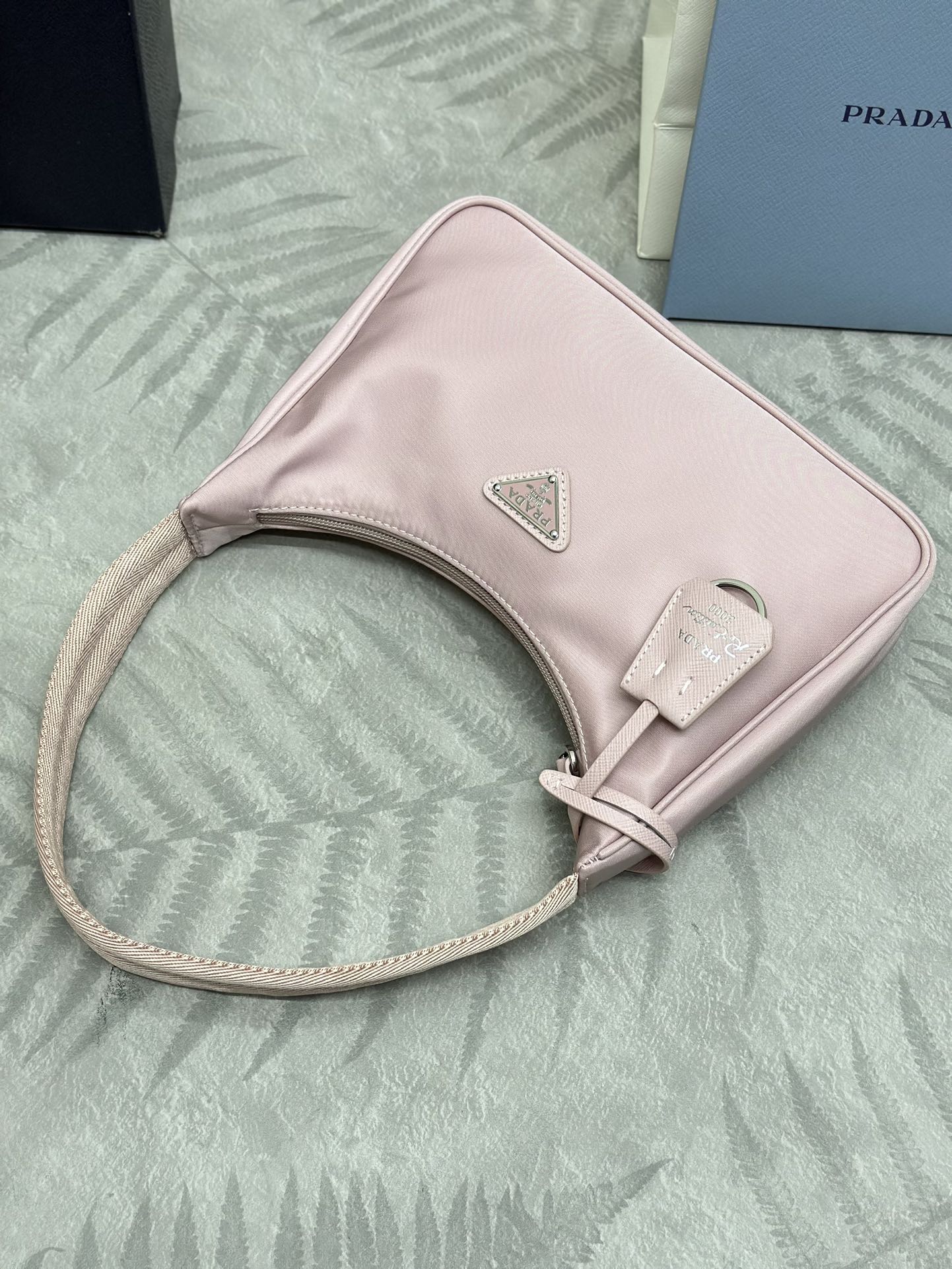 PRADA 26S HOBO HANDBAG 23 IN LIGHT PINK NYLON