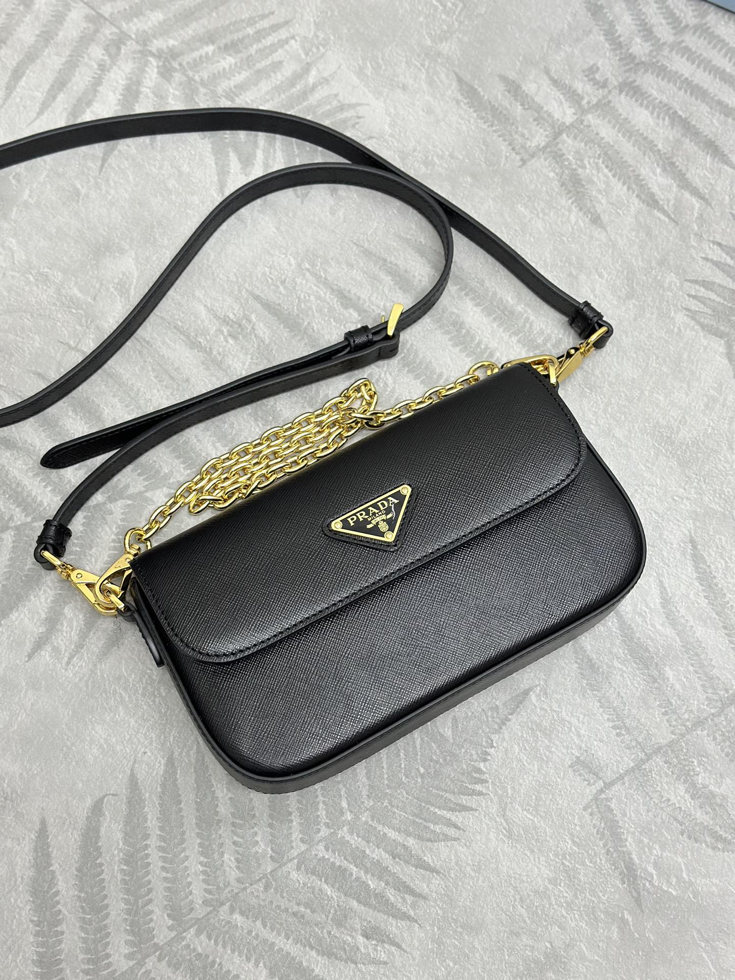 PRADA 26S SHOULDER BAG 4 IN BLACK CALFSKIN