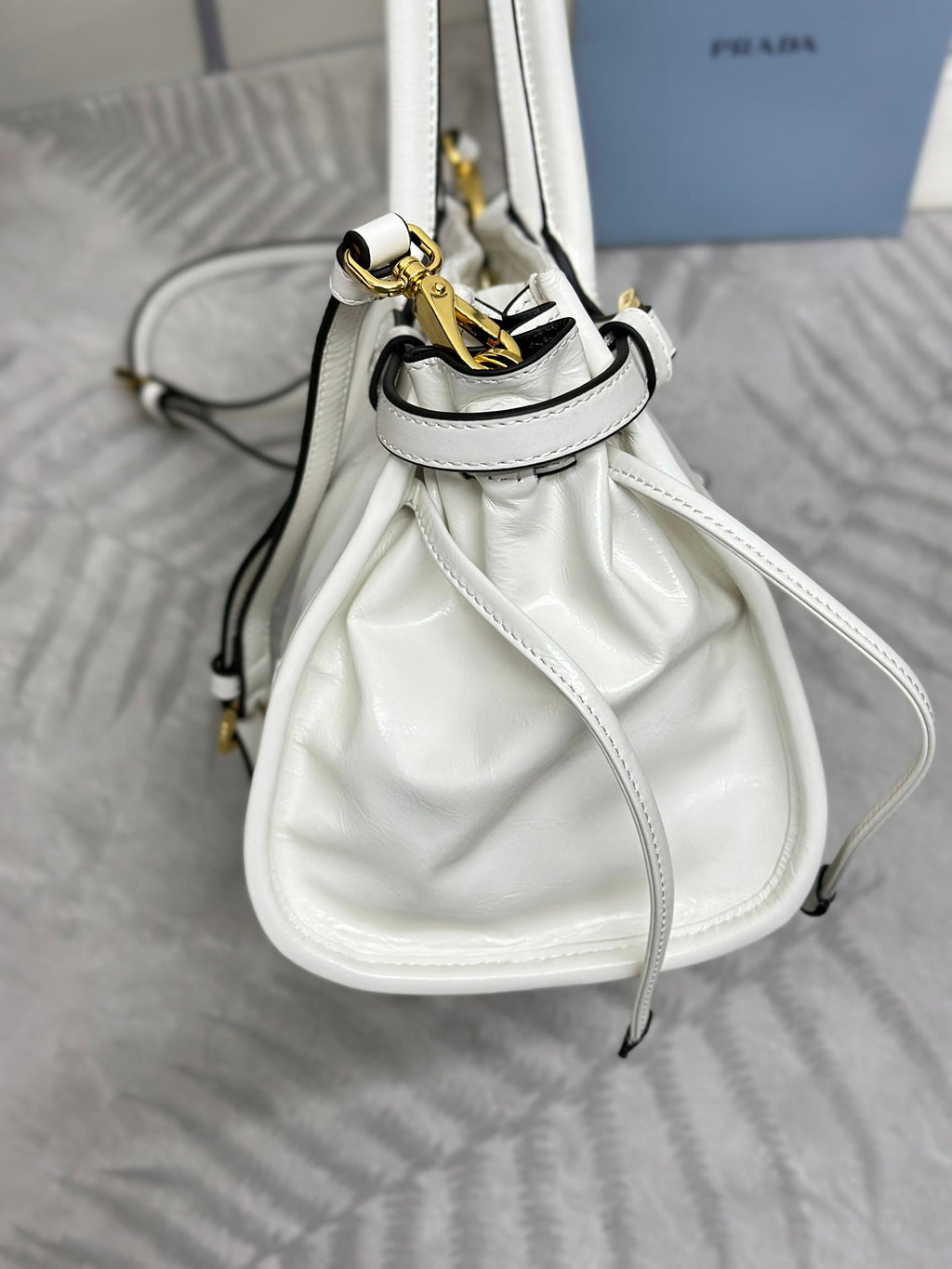 PRADA BONNIE MEDIUM HANDBAG 32 IN CREAM GLOSSY CALFSKIN
