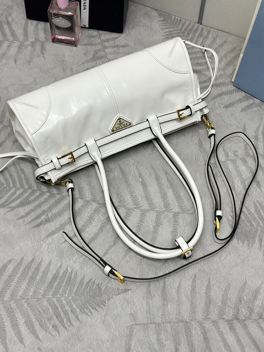 PRADA BONNIE MEDIUM HANDBAG 32 IN CREAM GLOSSY CALFSKIN