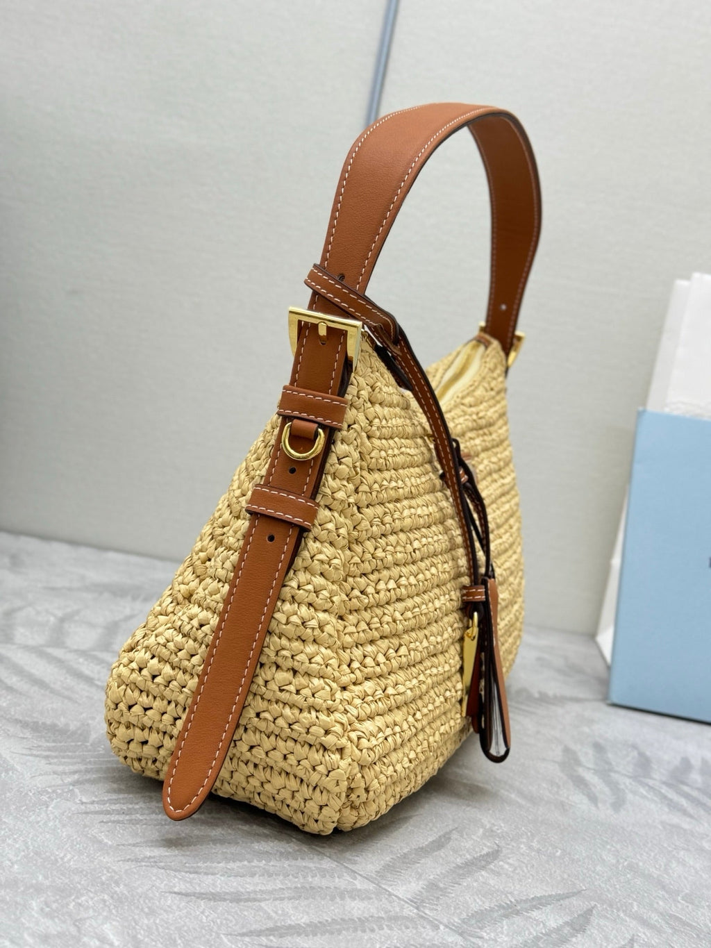 PRADA 26S SHOULDER BAG 34 IN NATURAL RAFFIA