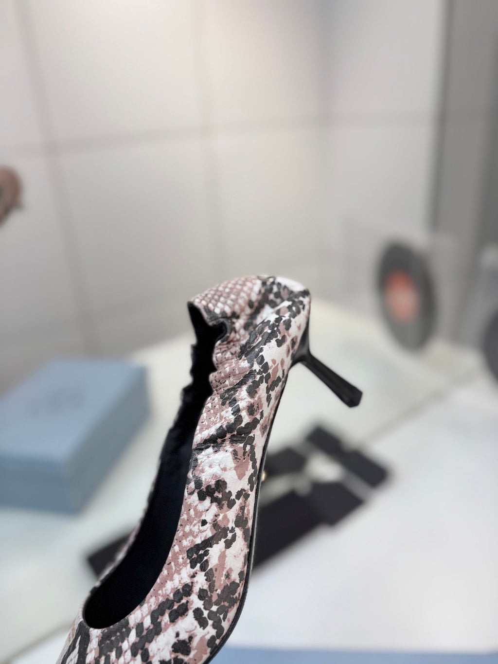 PRADA 26S PUMPS 55MM IN PINK SNAKE PRINT CALFSKIN