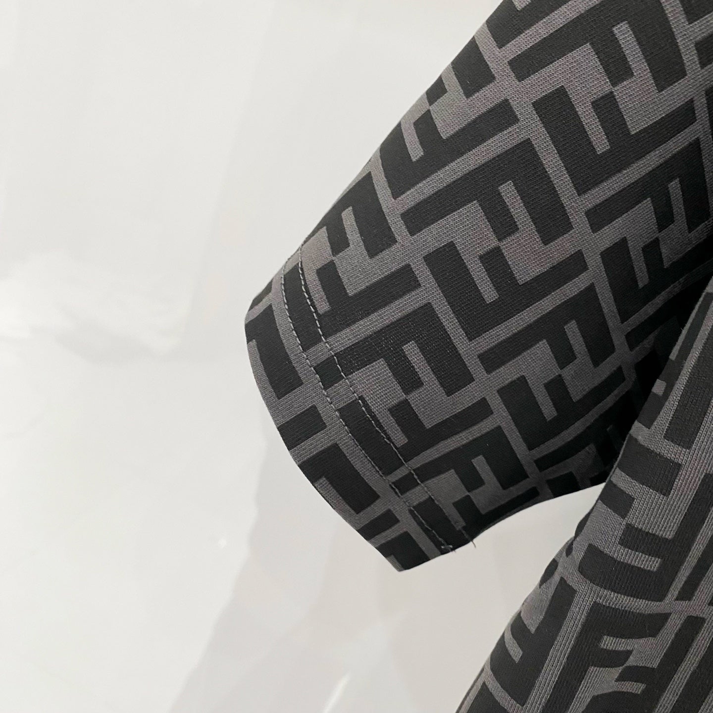 FENDI 26S SHORT SLEEVE T-SHIRT 144