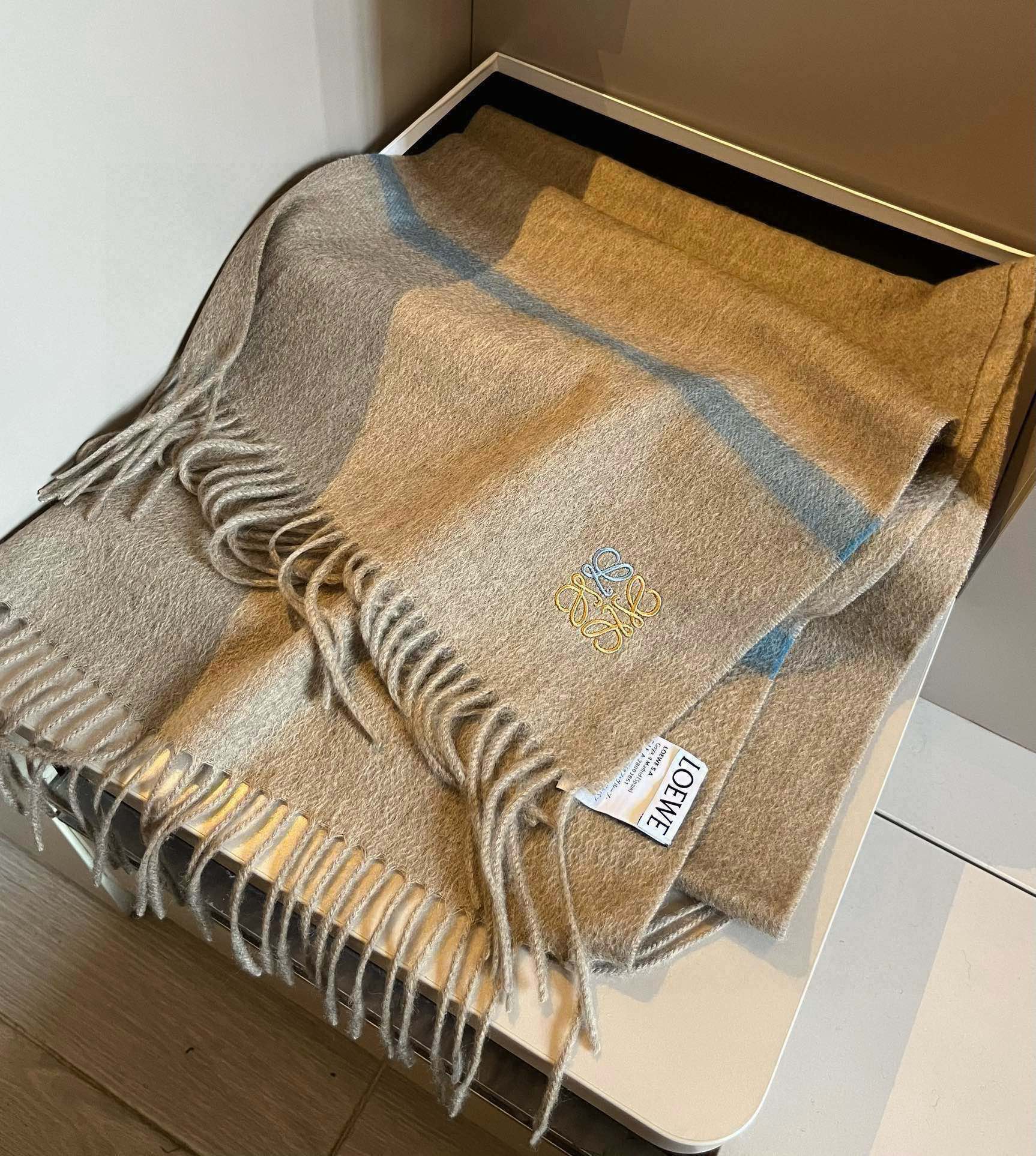 LOEWE 26S SCARF 180 IN CASHMERE 489749