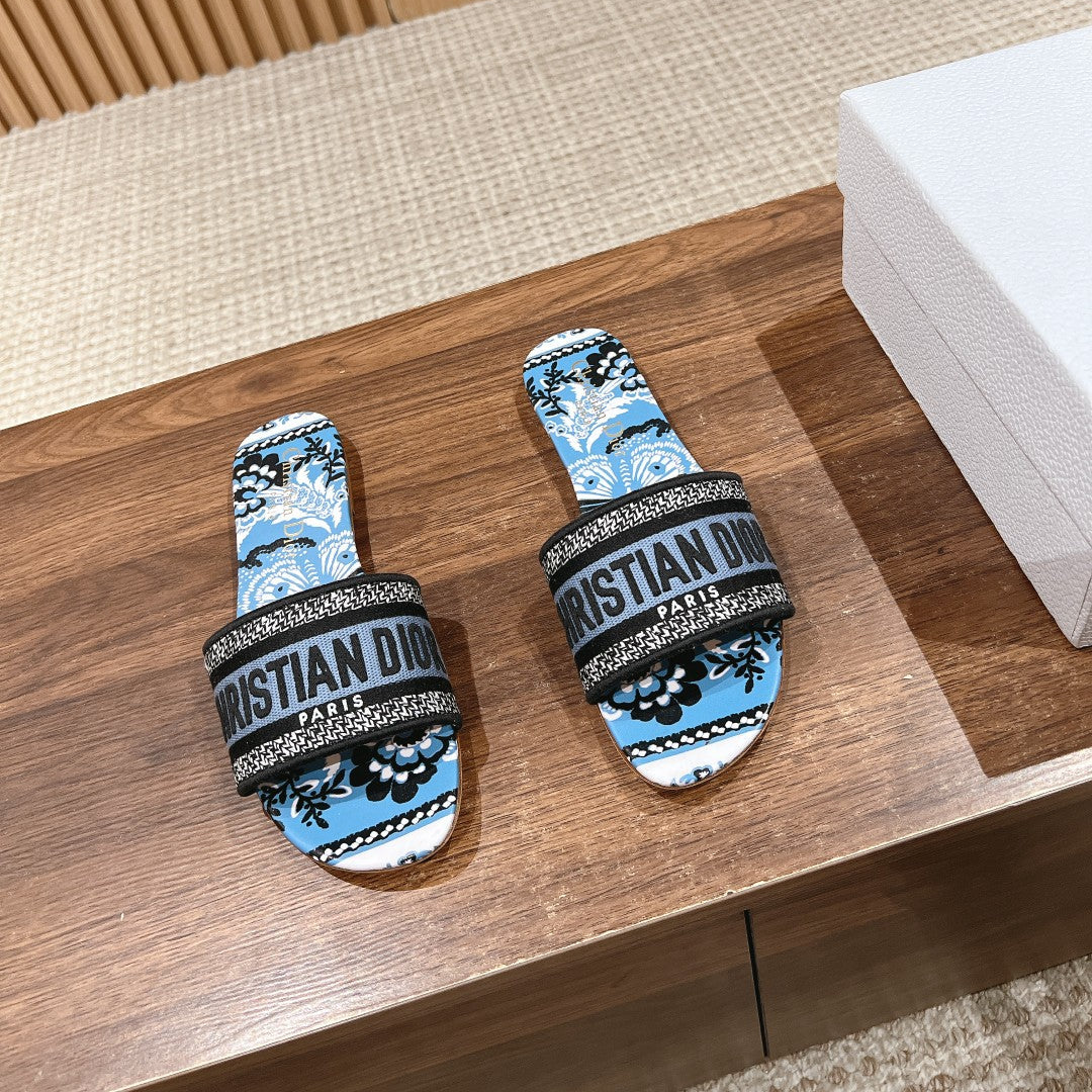 DIOR 26S SLIDE SANDALS IN BLUE FLORAL PRINT LOGO STRAP