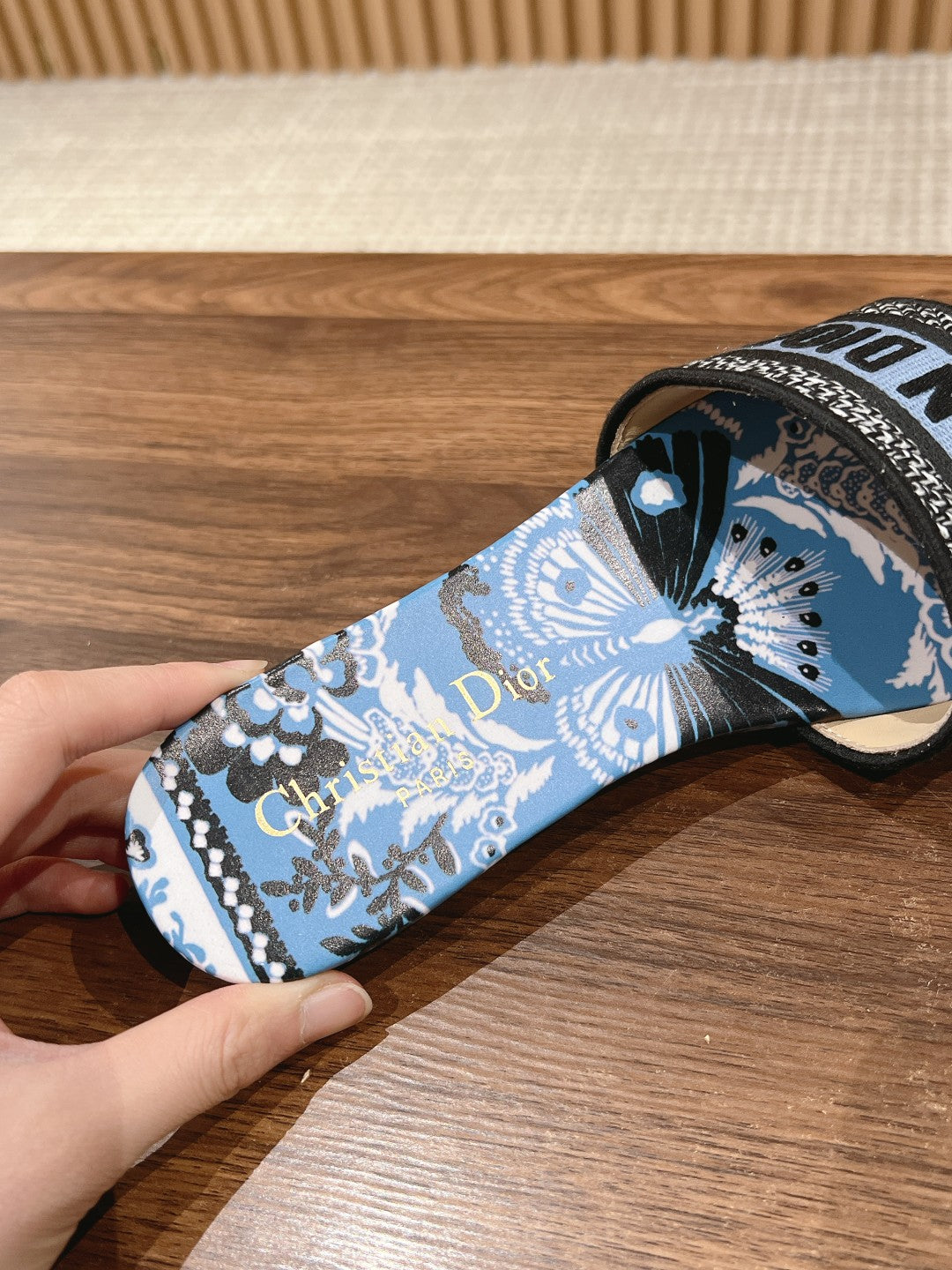 DIOR 26S SLIDE SANDALS IN BLUE FLORAL PRINT LOGO STRAP