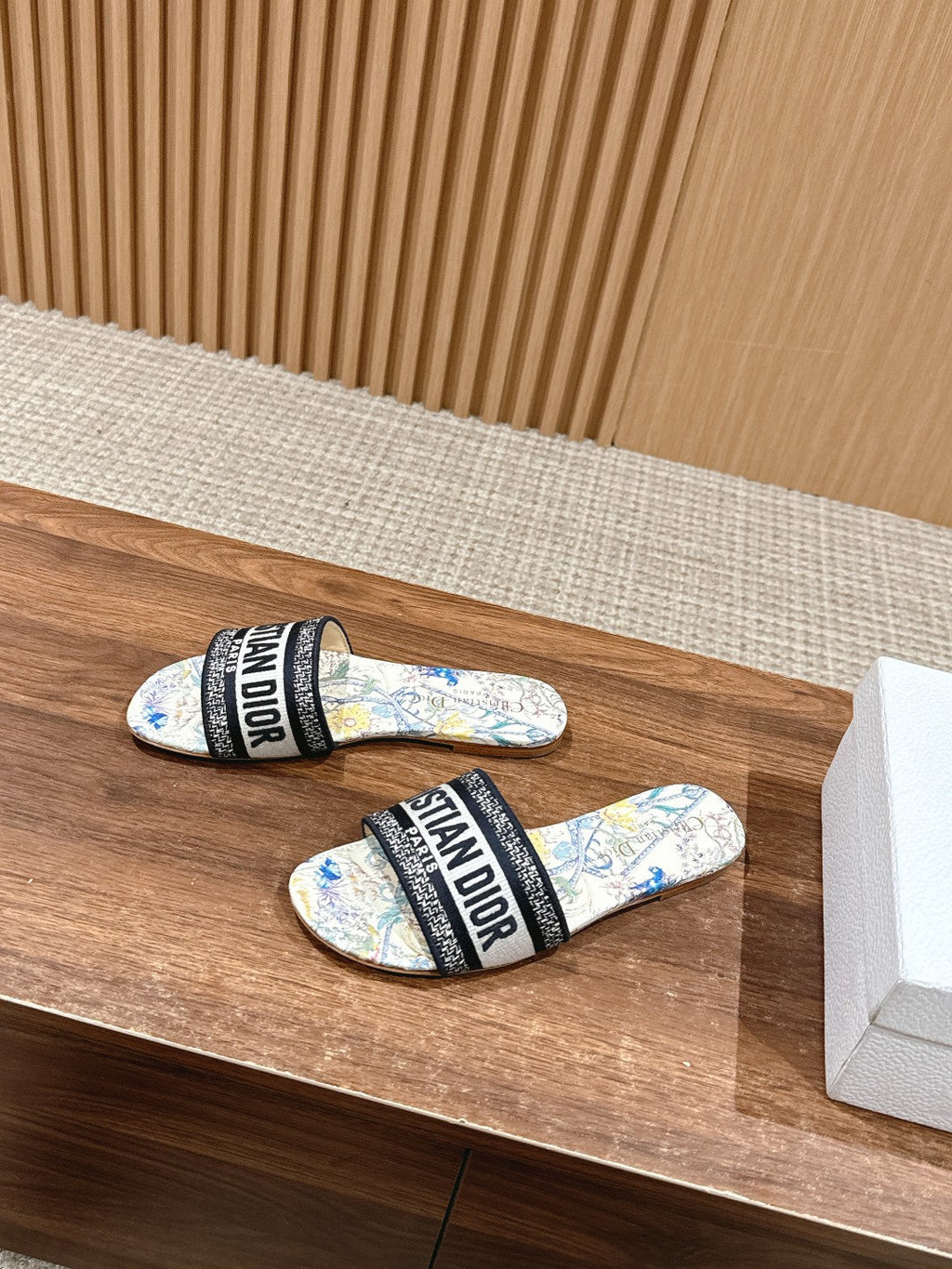 DIOR 26S SLIDE SANDALS IN MULTICOLOR FLORAL MAP PRINT LOGO STRAP