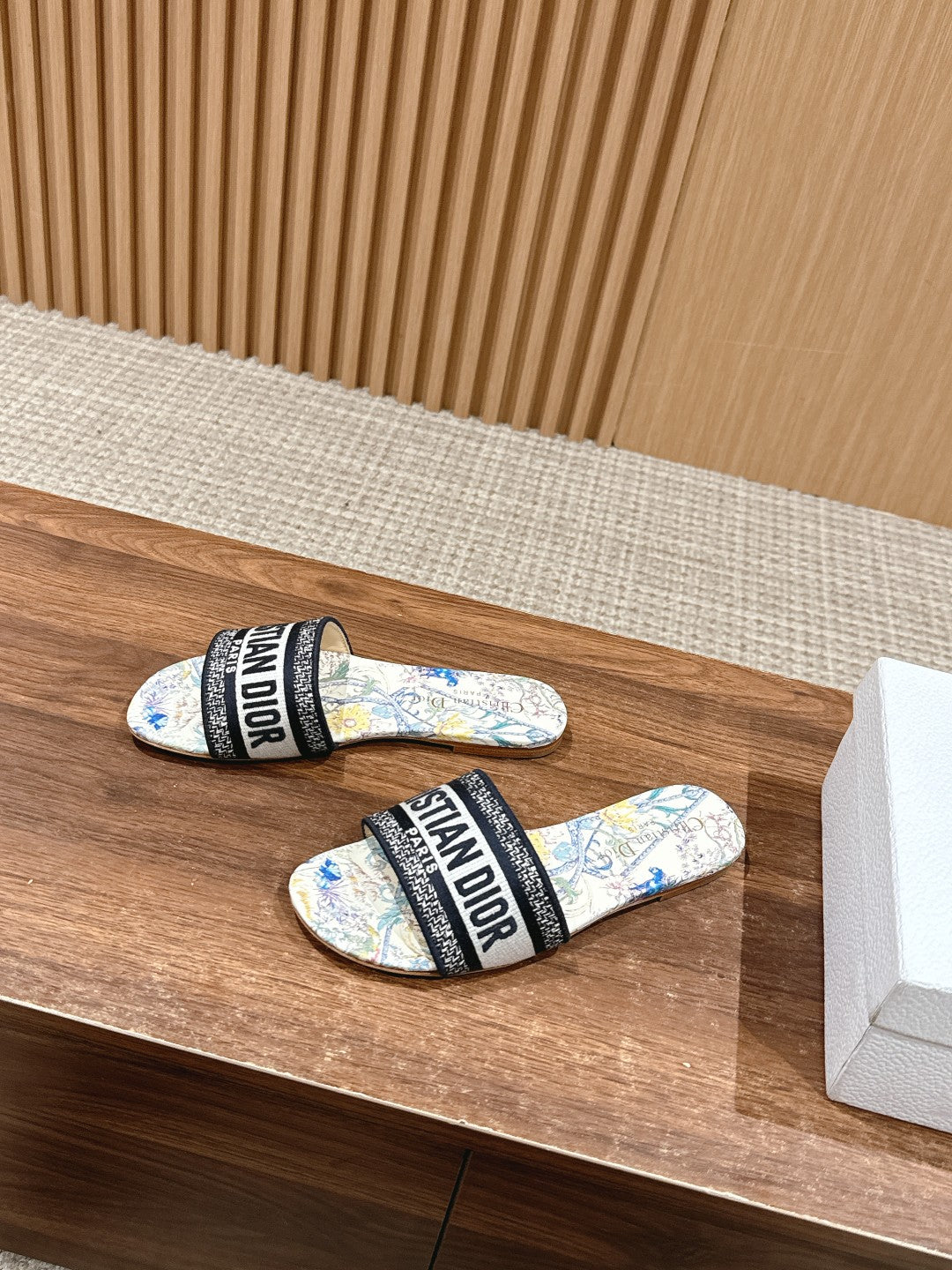 DIOR 26S SLIDE SANDALS IN MULTICOLOR FLORAL MAP PRINT LOGO STRAP