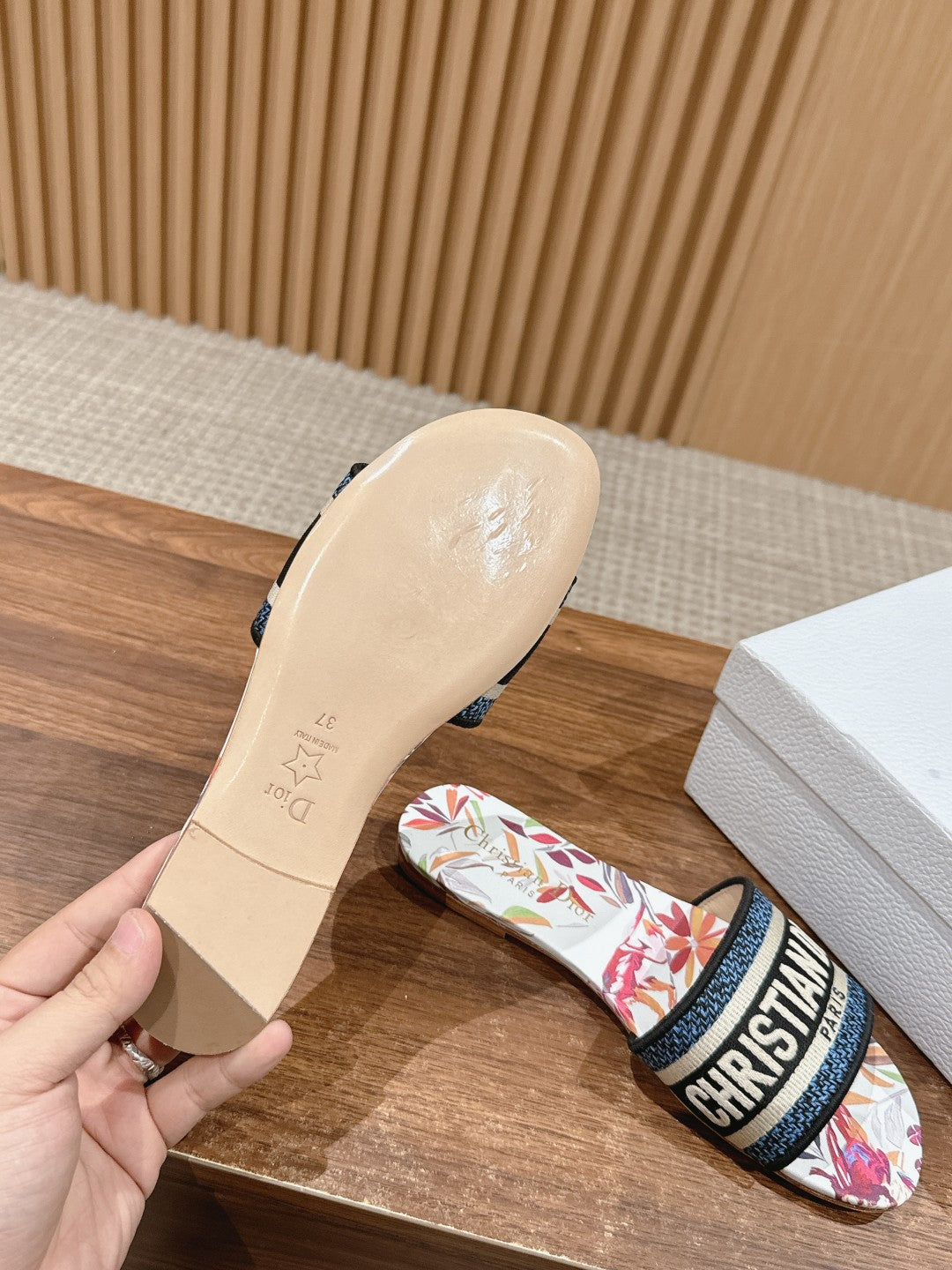 DIOR 26S SLIDE SANDALS IN MULTICOLOR BUTTERFLY PRINT LOGO STRAP