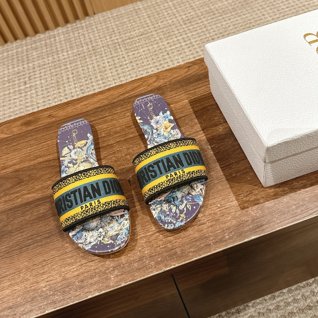 DIOR 26S SLIDE SANDALS IN PURPLE FLORAL MULTICOLOR LOGO STRAP