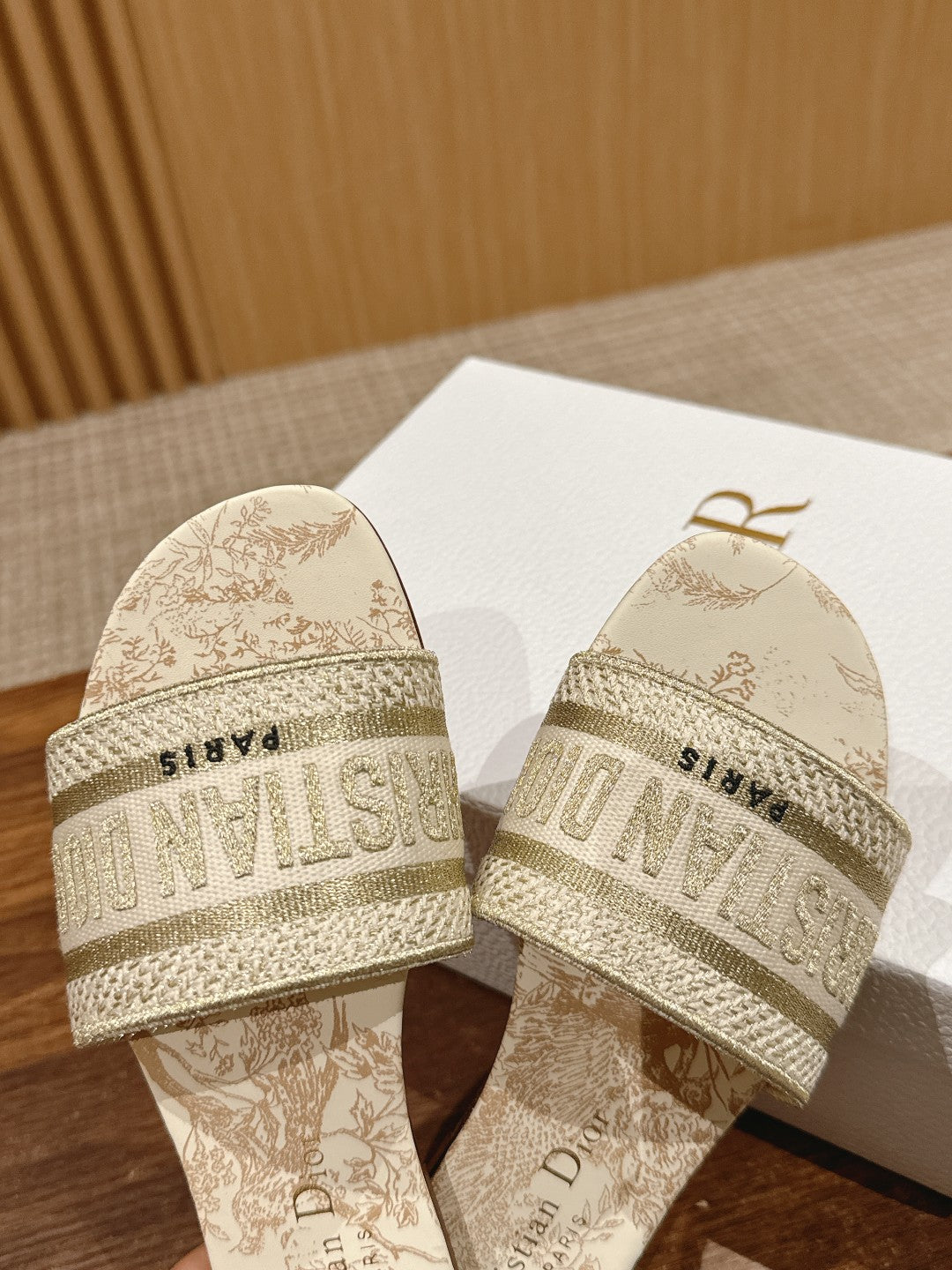 DIOR 26S SLIDE SANDALS IN BEIGE TOILE DE JOUY LOGO