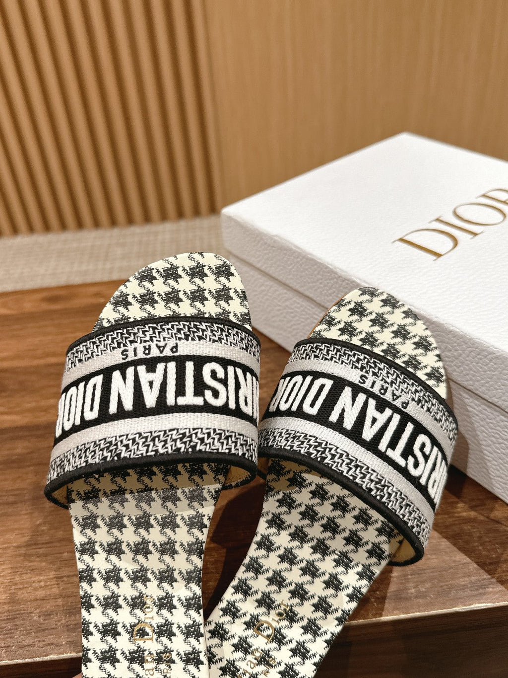 DIOR 26S D-CLUB FLAT SLIDES IN BLACK AND WHITE HOUNDSTOOTH