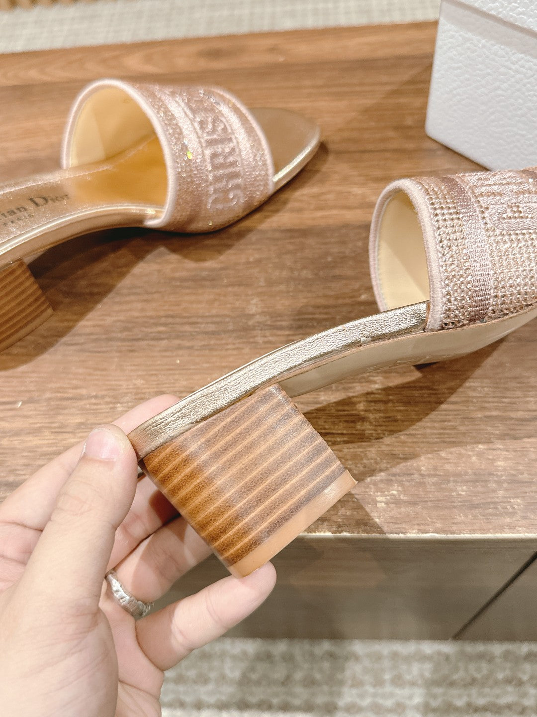 DIOR 26S D-CLUB EMBROIDERED HEELED SLIDES IN ROSE GOLD