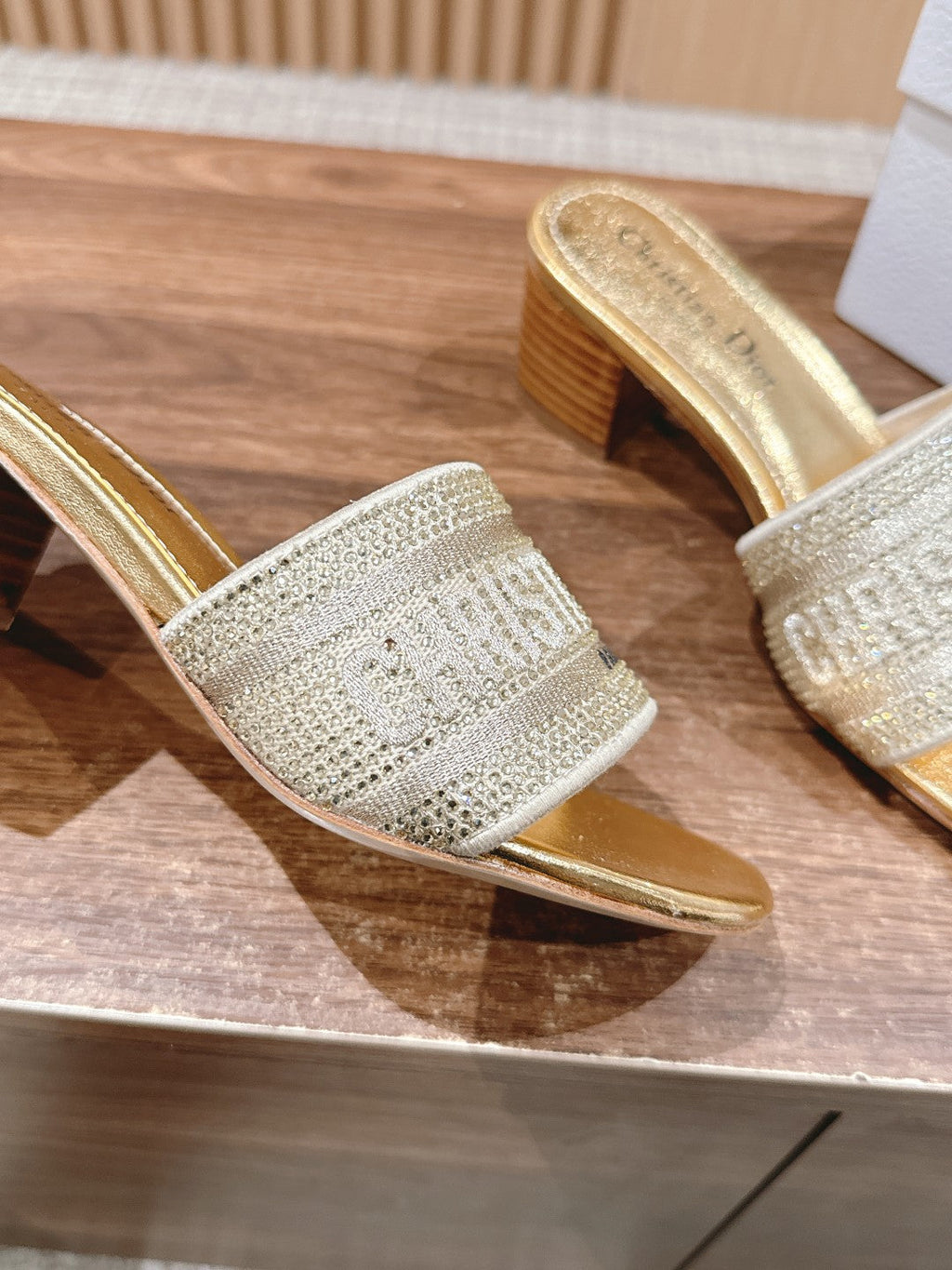 DIOR 26S D-CLUB EMBROIDERED HEELED SLIDES IN GOLD