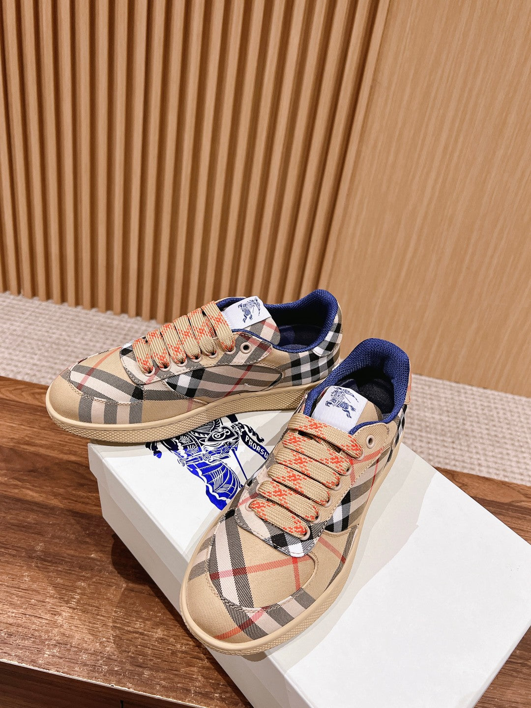 BURBERRY 26S SNEAKERS IN BEIGE FABRIC PLAID