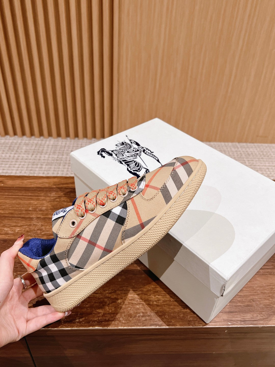 BURBERRY 26S SNEAKERS IN BEIGE FABRIC PLAID